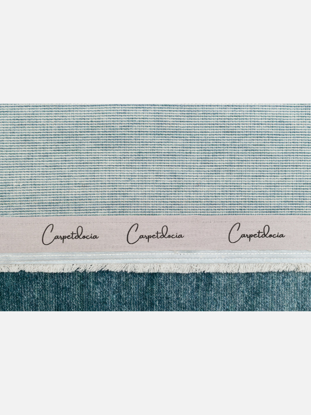 Victoria %100 TENCEL™ Lyocell El Emeği ile Üretilen Halı OCEAN MIST Carpetdocia kenar şeridi detayı